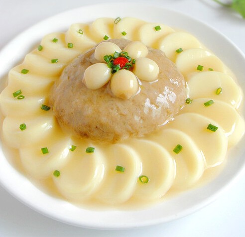 环玉狮子头(图1)