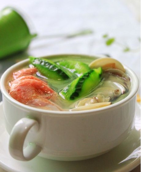 丝瓜小海鲜汤(图1)