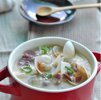 火腿蛤蜊豆腐煲(图1)