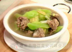 青笋煨排骨(图1)