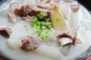 [沙茶]萝卜排骨汤，这美味让人无法相信