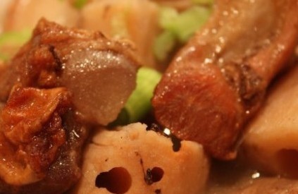 [炒焗佐料精]莲藕煲排骨，美食在民间