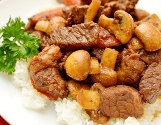 正宗沙茶牛肉蘑菇饭，人间充满爱