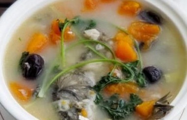 木瓜鲤鱼煲，该放什么调味料更美?