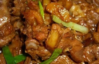 土豆焖沙茶鸡肉，2014团圆大餐