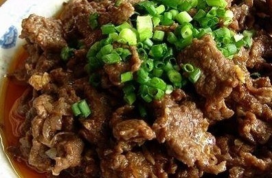 美味沙茶酱焖牛腩，美食处处都有